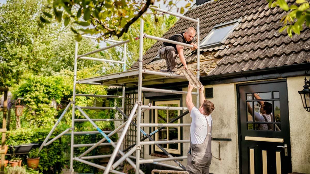 Huis die wordt onderhouden na een bouwtechnische keuring